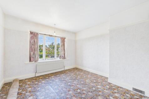 CAM02386G0-PR0142-STILL035