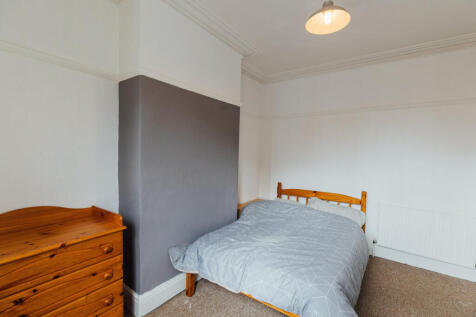 5-bed house on Fearon Street, Loughborough, £2,708/mo