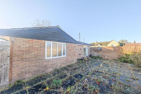 PXL_20251202_113529642.RAW-01 garden.jpg