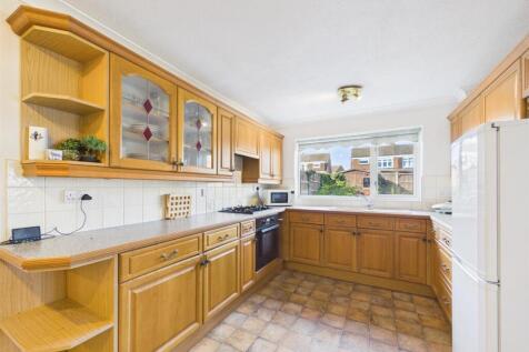 Wentworth Drive, Nuneaton photo 4
