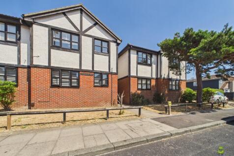 Presented by Clinton at EweMove Bexleyheath and Da