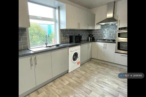 Large Shared Kitchen