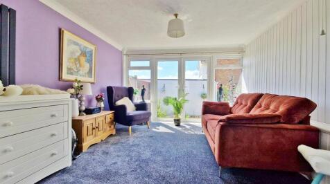 Sitting Room/Bedroom 3