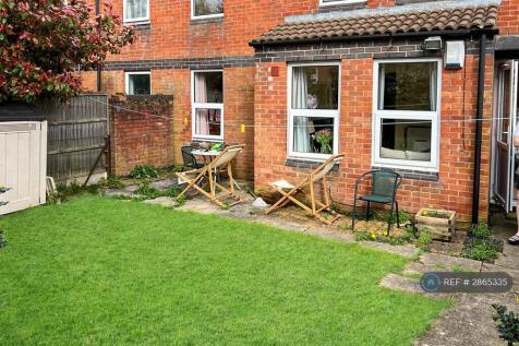 Beautiful Private Rear Garden