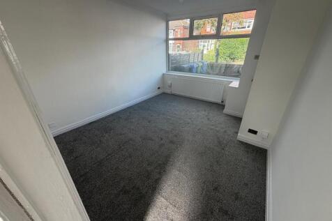 Somerford Road, North Reddish, Stockport SK5 photo 3