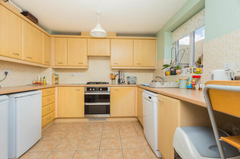 Kitchen/Breakfast...