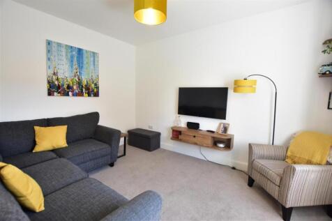 Lounge Eagle Close H