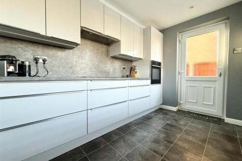 Fitted Kitchen