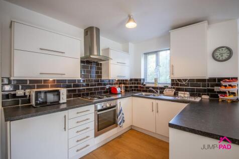 Cheshire Close, Newton-Le-Willows, WA12 photo 4