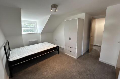 Yew Tree, Nottingham Road, Nottingham, Nottinghamshire, NG15 photo 5