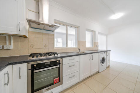 Melrose Avenue, Mitcham, CR4 photo 3