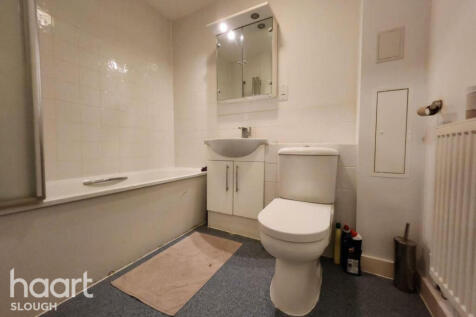 Aspects Court, SLOUGH photo 5