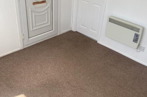 Neales Way, Tupton, S42 photo 3