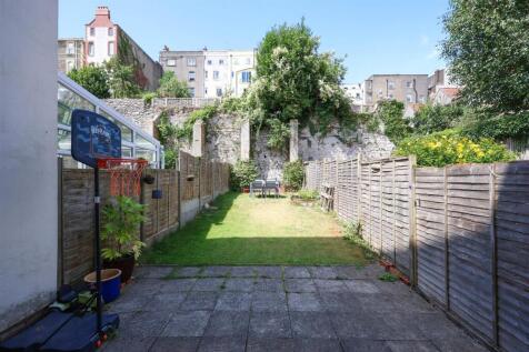 2 Worrall Place 22.JPG