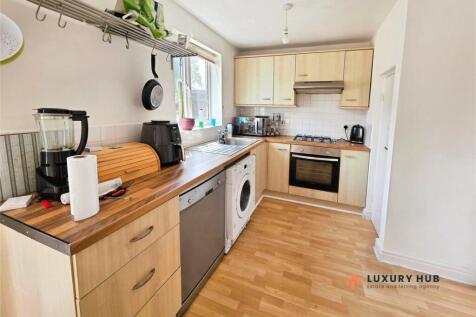 Kitchen / Dining