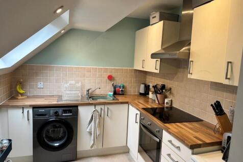 Select Court, Bagley Lane, Farsley photo 3