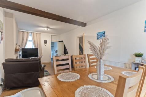 Living Room/Dining Room