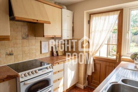 petworth-gardens-so16-8ef-1064903