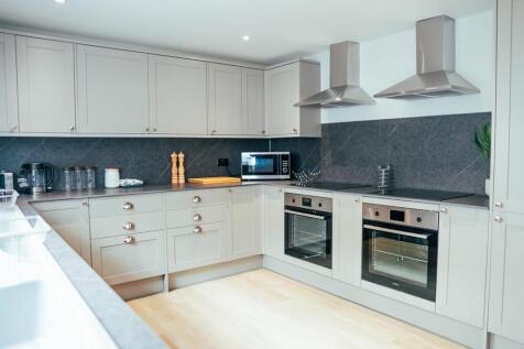 01_Kitchen_ovens.jpg