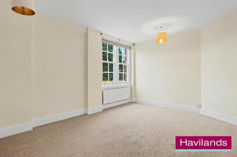 2 Old Park Ridings N21 2EU-3.jpg