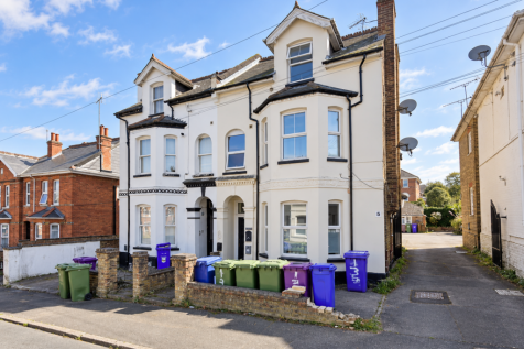 1 Bed Flat in Prime Aldershot Location