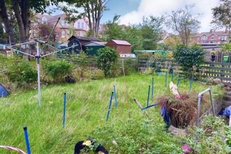 PRIVATE REAR GARDEN.jpg