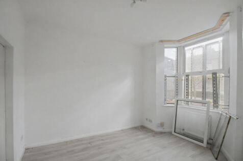 106 Pevensey Road, London, E7 0AH
