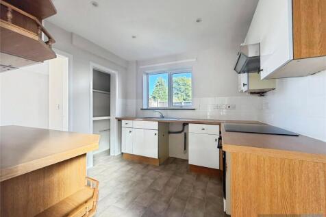 Wallace Avenue, Liverpool, Merseyside, L36 photo 5