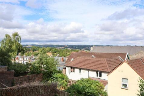 Flat 3 @ 16 Knowle Road 6.JPG