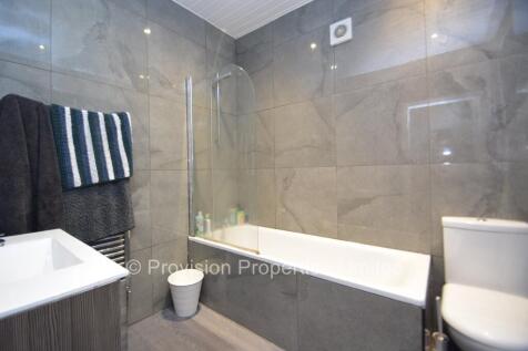 Hessle Place, Hyde Park, Leeds, LS6 photo 3