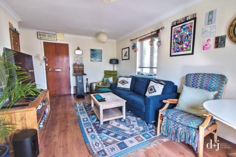Living room Secon...