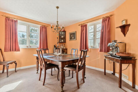 Thornhill Page 5 ...