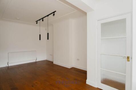 Cherrywood Lane, Morden photo 5
