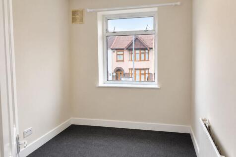 Cecil Avenue ,Barking, Essex, IG11 photo 4