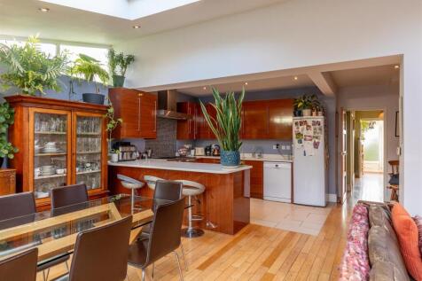 Canford Lane, Westbury on Trym Kitchen Diner.jpg