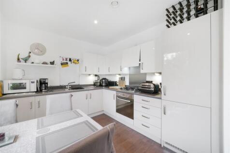 Flat 4, Japonica Apartments - aeZox435PxzFmP3BY2Ic