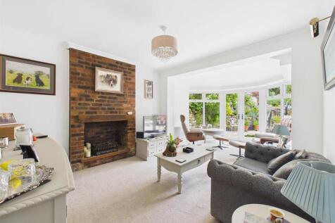 Extended Lounge