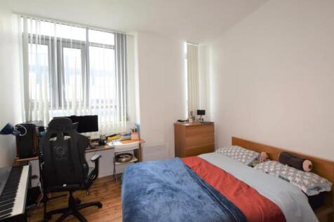 Bedroom3-ezgif.com-webp-to-jpg-converter.jpg