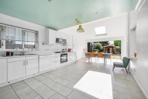 5 HARTFIELD ROAD (13).jpg