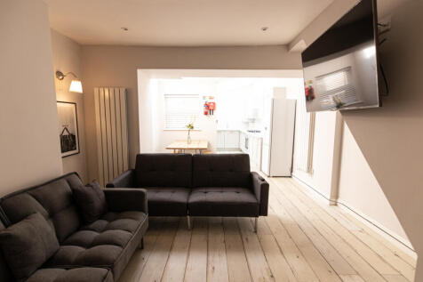 3 Gladstone Terrace Living room 1