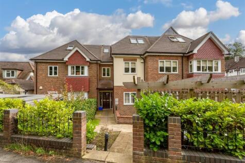 flat-outwood-lane-chipstead-105.jpg