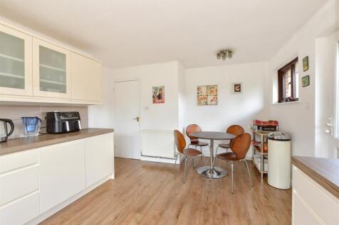 Kitchen/ Breakfast Room