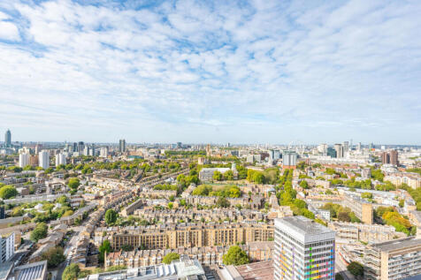 3-bed flat on Upper Richmond Road, West Putney, London, SW15, £4,329/mo