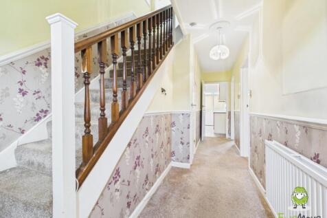 EweMove Estate Agents Basingstoke - Sherborne Road