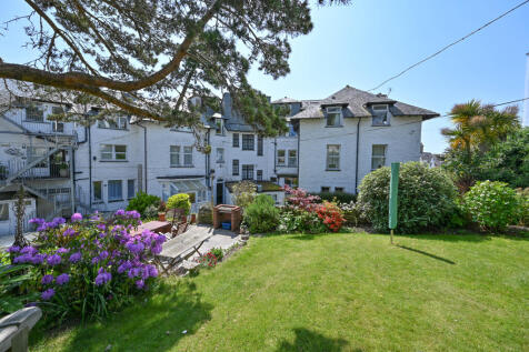 Penthouse Nailsee-32 (2)