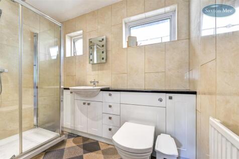 18 pen nook bathroom 7850.jpg