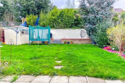 7 rimbury garden