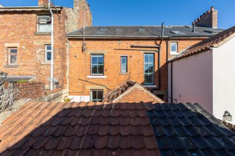 Piercy End 44 External-3.jpg