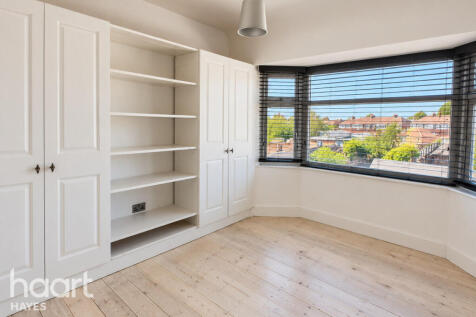 Westbury Avenue, SOUTHALL photo 5