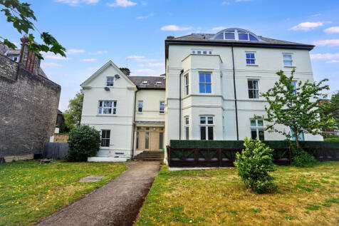 Flat 1, 21 Streatham Common North, Streatham, SW16 3HJ